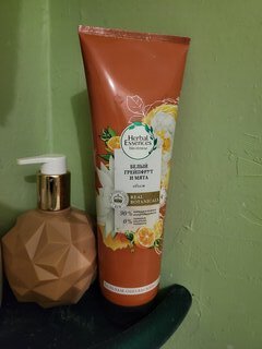 Бальзам-ополаскиватель для всех типов волос, Herbal Essences, Белый грейпфрут и мята, 275 мл - фото 1 от пользователя