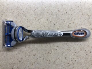 Станок для бритья Gillette, SkinGuard Sensitive, для мужчин, 1 сменная кассета - фото 1 от пользователя