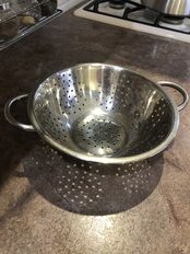 Дуршлаг нержавеющая сталь, 24 см, с ручкой, на ножке, 102208 - фото 1 от пользователя