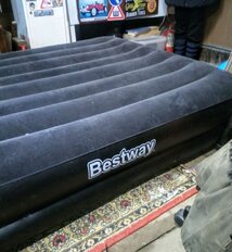 Матрас надувной Bestway, 203х152х46 см, 67403BW, насос встроенный, электрический, флокированный, с сумкой, с распределением нагрузки, 300 кг - фото 1 от пользователя