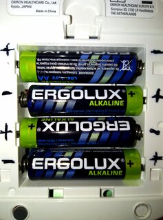 Батарейка Ergolux, АА (LR6, 15A), Alkaline, щелочная, 1.5 В, блистер, 4 шт, 11748 - фото 1 от пользователя