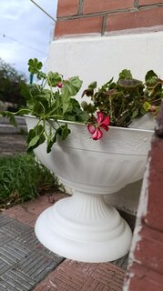 Вазон для цветов пластик, 17 л, 44.5х35 см, белый, Альтернатива, Венеция, М 3128 - фото 5 от пользователя