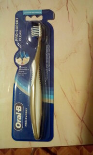 Зубная щетка Oral-B, Pro-Expert Clean Black, средней жесткости, взрослая, 35, 0051023091 - фото 6 от пользователя